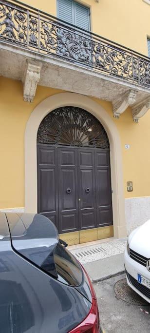 Queen Verona Luxury Apartment Buitenkant foto