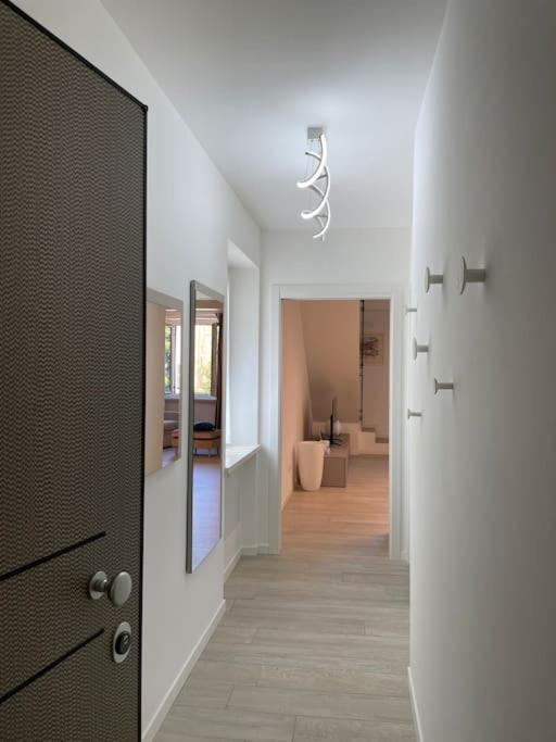 Queen Verona Luxury Apartment Buitenkant foto