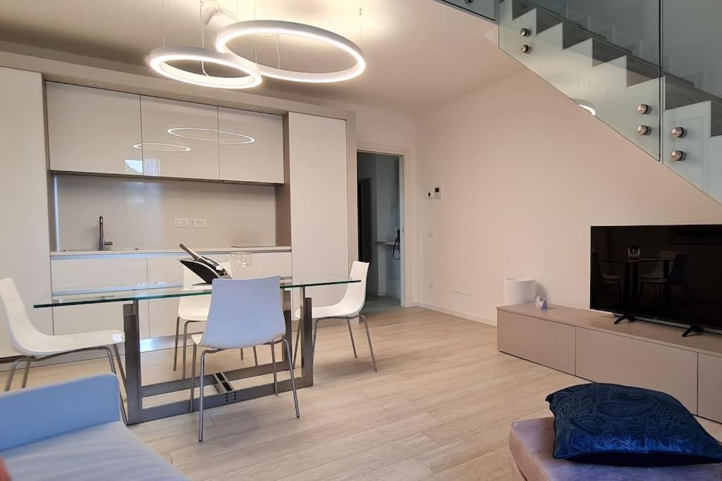 Queen Verona Luxury Apartment Buitenkant foto